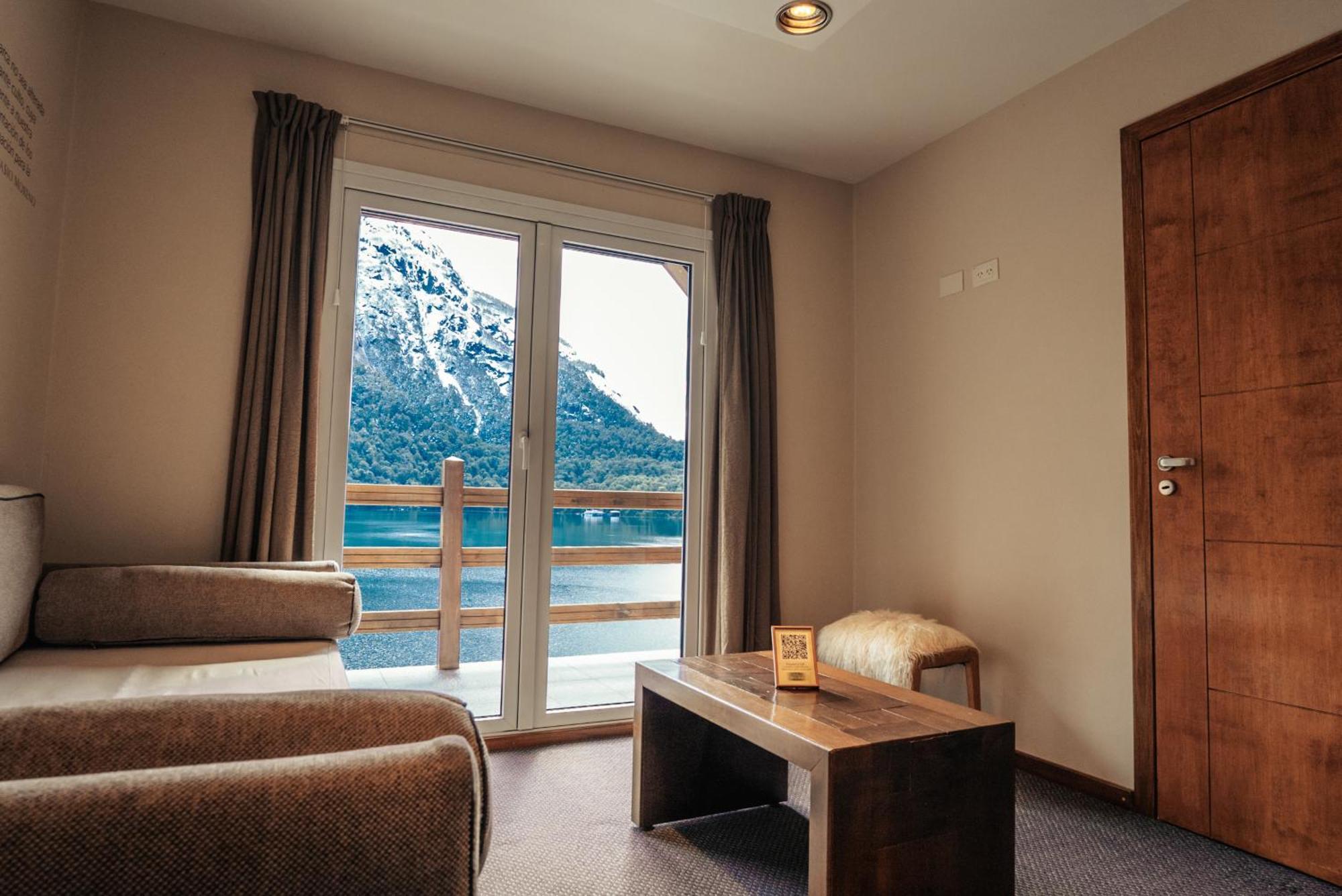 Hotel Puerto Blest エクステリア 写真